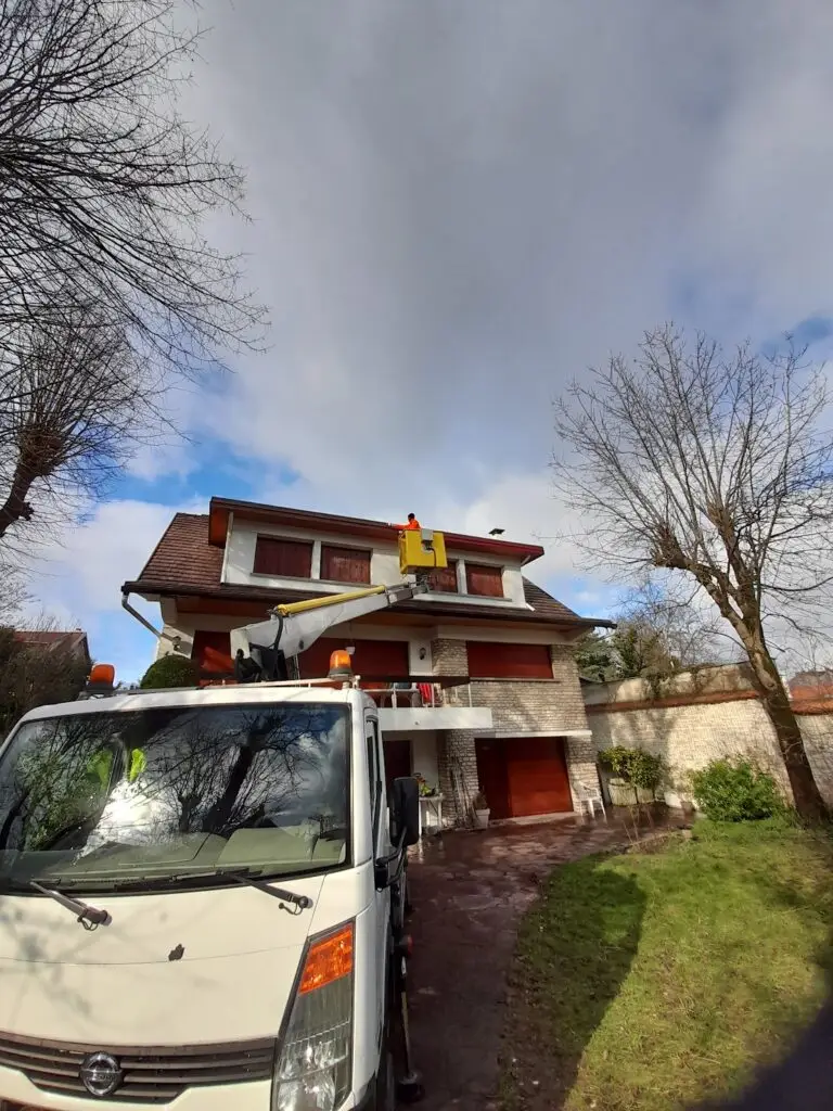 Intervention d'une gouttière